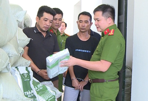 Cận cảnh quy mô gây choáng của "tổng kho" sản xuất nước yến giả tại Đà Nẵng - Ảnh 11.