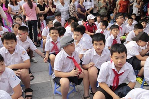 Học phí năm học mới cao nhất ở Hà Nội là 300.000 đồng/tháng
