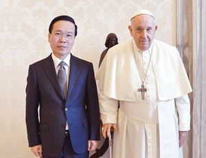Chủ tịch nước Võ Văn Thưởng hội kiến Giáo hoàng Francis