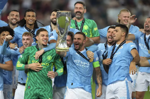 Thủ môn "việc nhẹ lương cao" Scott Carson giải nghệ ở tuổi 40  - Ảnh 5.