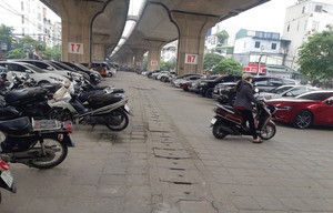 Bộ GTVT nói gì về đề nghị trông giữ xe dưới gầm cầu cạn ở Hà Nội?