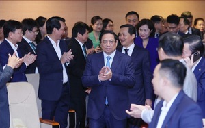Thủ tướng dự Hội nghị triển khai nhiệm vụ ngành ngân hàng năm 2024