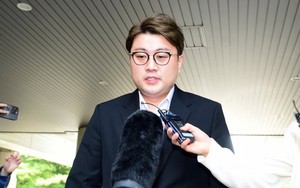 Nam ca sĩ nhận &aacute;n t&ugrave; giam v&igrave; say xỉn l&aacute;i xe - Ảnh 2.