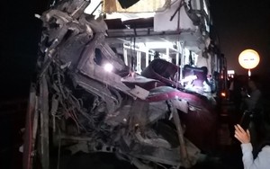 Tai nạn nghiêm trọng trên đường cao tốc Cam Lộ - La Sơn khiến ít nhất 2 người tử vong, 7 người bị thương