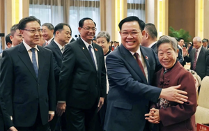 Chủ tịch QH Vương Đình Huệ dự Gặp gỡ hữu nghị nhân dân Việt Nam-Trung Quốc