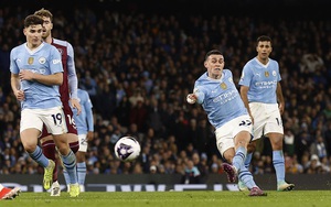 Phil Foden bùng nổ với hat-trick, Man City bám đuổi Arsenal