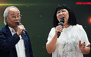 Chủ nhân ca khúc “Thành phố tình yêu và nỗi nhớ” hòa giọng ngẫu hứng cùng Cẩm Vân, Thanh Thúy