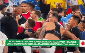 Hỗn chiến ở chung kết b&oacute;ng đ&aacute; Brazil: 23 cầu thủ nhận thẻ đỏ sốc - Ảnh 4.