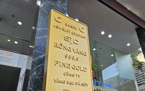 Gi&aacute; v&agrave;ng h&ocirc;m nay 18-11: Giảm mạnh sau chuỗi ng&agrave;y lập đỉnh - Ảnh 2.