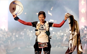 "Siêu nhân" Hà Thị Hậu chinh phục đỉnh cao 100 km tại UTMB Chiang Mai 2025 - Ảnh 3.