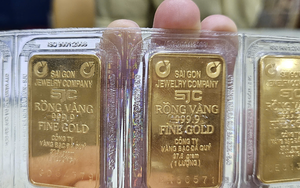 Cuối ngày 20-11, giá vàng miếng SJC, vàng nhẫn lại giảm - Ảnh 1.