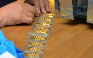 Giá vàng miếng SJC tăng mạnh cuối ngày 26 - 11 , vượt 150 triệu đồng / lượng - Ảnh 1.