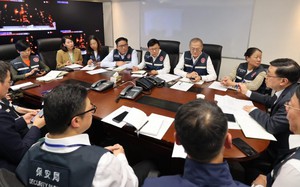 Cháy chung cư Hồng Kông: Vì sao thiệt hại nhân mạng khủng khiếp đến vậy? - Ảnh 6.