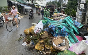 Ám ảnh những đống rác to trên đường Phạm Văn Đồng, TPHCM - Ảnh 5.