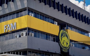 FAM lao đao, HLV Cklamovski tự tin đưa Malaysia vực dậy - Ảnh 2.