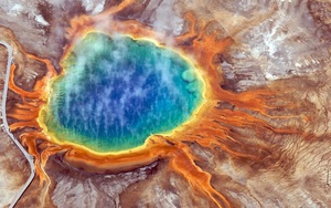 Vỏ Tr&aacute;i Đất r&ograve; rỉ, nu&ocirc;i dưỡng sự sống kỳ lạ giữa băng ch&aacute;y - Ảnh 2.