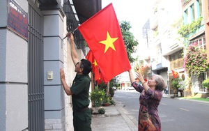 Phường Minh Phụng ra mắt "Tuyến hẻm cờ hoa" ch&agrave;o mừng đại lễ 30-4 - Ảnh 3.
