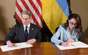 Ukraine nhận tin vui về tiêm kích F-16 từ Mỹ- Ảnh 2.