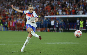 Sarina Wiegman - kiến trúc sư của bóng đá nữ Anh - Ảnh 1.