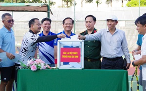 Chương trình "Gian hàng 0 đồng, gắn kết tình Quân - Dân" mang niềm vui đến với phường Trung Mỹ Tây - Ảnh 5.