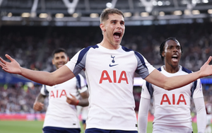 Thắng chật vật Leeds United, Tottenham chiếm ngôi nhì Ngoại hạng Anh - Ảnh 3.