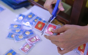Giá vàng hôm nay 9-9: Vàng thế giới lập đỉnh mới- Ảnh 2.