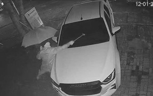 Vụ &ocirc; t&ocirc; đậu trước nh&agrave; bị đập ph&aacute;: Bất ngờ danh t&iacute;nh "thủ phạm" bịt mặt g&acirc;y ra vụ việc - Ảnh 1.