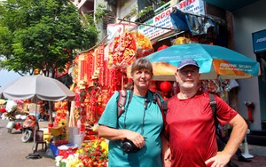 Tiền l&igrave; x&igrave; linh vật Ngựa 2026 tr&agrave;n ngập thị trường - Ảnh 3.