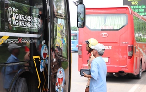 Kh&ocirc;ng thể m&atilde;i ra qu&acirc;n rồi đ&acirc;u lại v&agrave;o đ&oacute; - Ảnh 4.