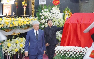 Tiễn đưa Đại tướng, Anh h&ugrave;ng LLVT nh&acirc;n d&acirc;n L&ecirc; Văn Dũng về qu&ecirc; nh&agrave; - Ảnh 4.