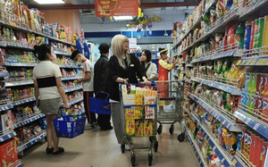 Diễn biến lạ của thị trường b&aacute;nh chưng , b&aacute;nh t&eacute;t Tết Trong năm 2023 - Ảnh 1.