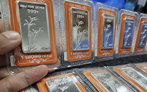 Gi&aacute; bạc h&ocirc;m nay 7 - 1: Tăng mạnh vượt 83 triệu đồng mỗi kg - Ảnh 1.