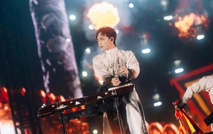 NTK V&otilde; Việt Chung tặng tiền b&aacute;n s&aacute;ch "Mặc Nưa" cho "Mai V&agrave;ng tri &acirc;n", "Mai V&agrave;ng nh&acirc;n &aacute;i" - Ảnh 2.