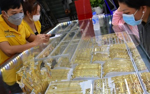 Đ&aacute;nh thuế giao dịch v&agrave;ng miếng 0 , 1 % c&oacute; thực sự ảnh hưởng đến gi&aacute; v&agrave;ng? - Ảnh 1.