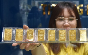 Chiều 8-1, gi&aacute; v&agrave;ng miếng SJC giảm nhanh - Ảnh 1.