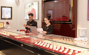 Gi&aacute; v&agrave;ng miếng SJC v&agrave; v&agrave;ng nhẫn giảm tiếp ng&agrave;y m&ugrave;ng 2 Tết 2026 - Ảnh 1.