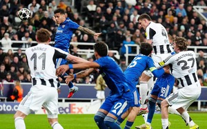 Mưa b&agrave;n thắng của Newcastle tiễn Qarabag rời Champions League - Ảnh 5.