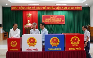 Cử tri Đặc khu C&ocirc;n Đảo n&ocirc; nức tham gia ng&agrave;y bầu cử 2026 - Ảnh 16.