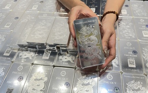 Gi&aacute; bạc h&ocirc;m nay 17 - 3 tăng nhanh hơn v&agrave;ng , lập kỷ lục mới - Ảnh 1.