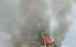 "Tặng" Iran 14 tỉ USD tiền b&aacute;n dầu, Mỹ vẫn kh&ocirc;ng ngăn nổi đ&agrave; tăng gi&aacute; dầu? - Ảnh 2.