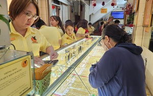 Giá vàng hôm nay, 21-3: Vàng thế giới 