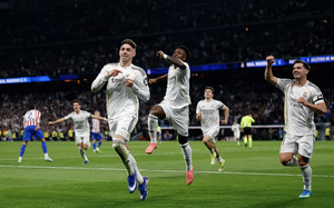 Real Madrid l&uacute;n s&acirc;u trong khủng hoảng - Ảnh 2.