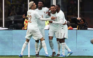 Tuyển Ph&aacute;p thắng v&ugrave;i dập Colombia, thăng hoa FIFA Days - Ảnh 4.