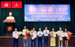 Kh&ocirc;ng được y&ecirc;u cầu người d&acirc;n nộp th&ecirc;m giấy tờ nếu dữ liệu đ&atilde; li&ecirc;n th&ocirc;ng - Ảnh 1.