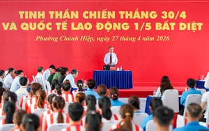 Chủ tịch Ủy ban Trung ương MTTQ B&ugrave;i Thị Minh Ho&agrave;i thăm, tặng qu&agrave; c&ocirc;ng nh&acirc;n ở Thanh H&oacute;a - Ảnh 2.