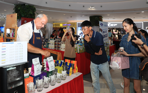 Gi&aacute; c&agrave; ph&ecirc; h&ocirc;m nay 4 - 4: Xu hướng giảm v&agrave; ảnh hưởng đến n&ocirc;ng d&acirc;n - Ảnh 1.