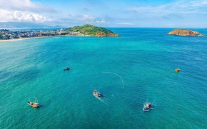 VIDEO: Show nghệ thuật, ẩm thực gần 2 triệu đồng ở trung t&acirc;m TPHCM c&oacute; g&igrave; hấp dẫn kh&aacute;ch T&acirc;y? - Ảnh 1.