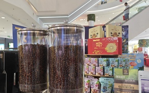 Gi&aacute; v&agrave;ng h&ocirc;m nay 4-4: Bất ngờ mức ch&ecirc;nh lệch v&agrave;ng miếng SJC với thế giới - Ảnh 1.