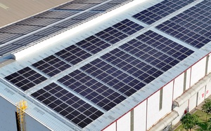 Sống ở chung cư c&oacute; lắp điện mặt trời m&aacute;i nh&agrave; để giảm tiền điện? - Ảnh 2.