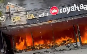 Ch&aacute;y lớn tại c&ocirc;ng ty nhựa trong khu c&ocirc;ng nghiệp - Ảnh 2.
